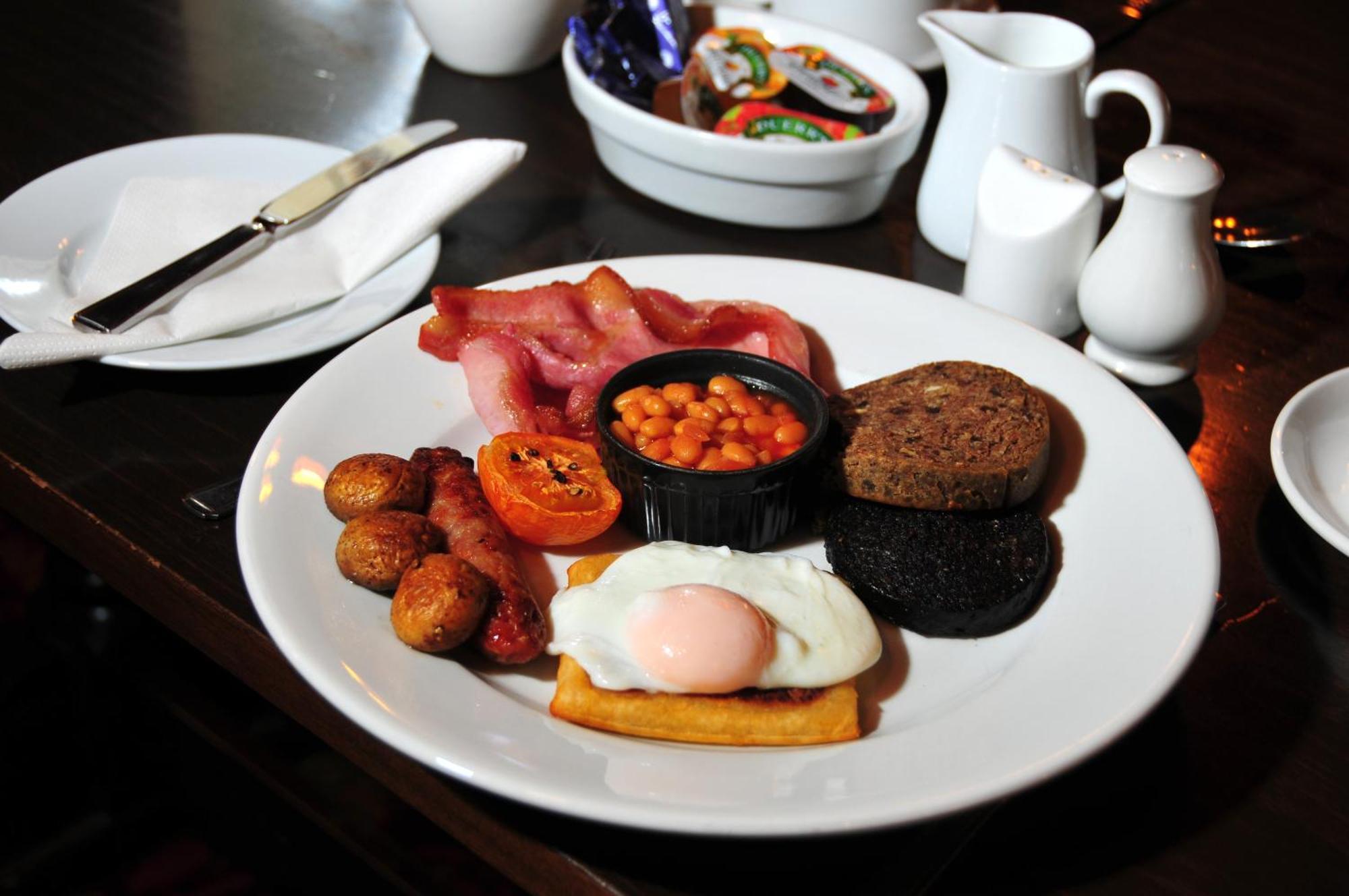 Schiehallion Hotel アバーフェルディ エクステリア 写真