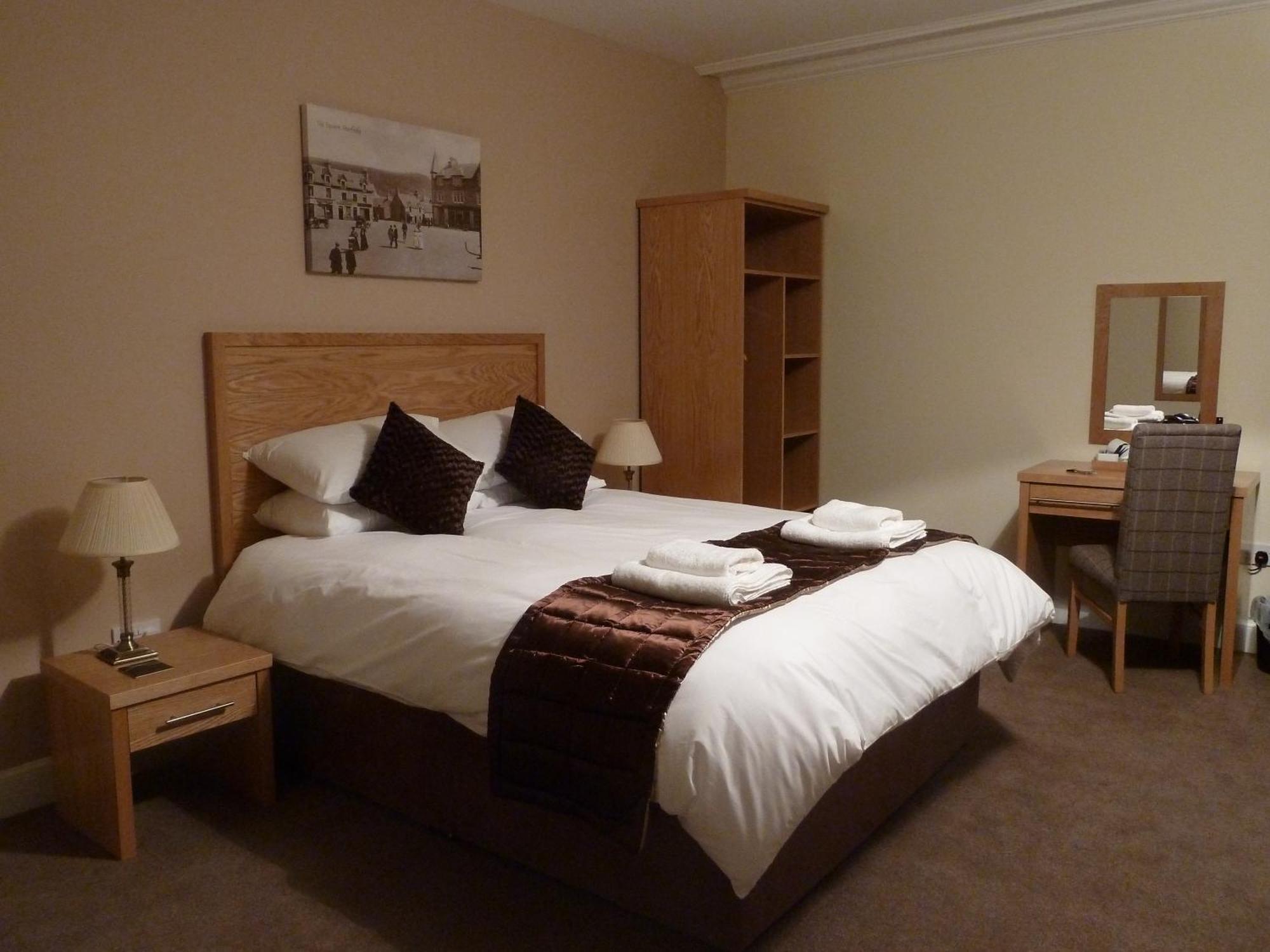 Schiehallion Hotel アバーフェルディ エクステリア 写真